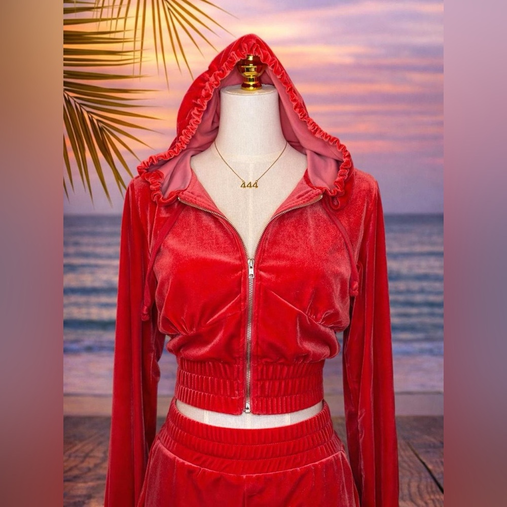 Red Velour Hoodie & Shorts Set❤️